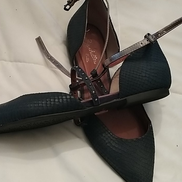 Woman's ankle strap - Picture 2 of 4